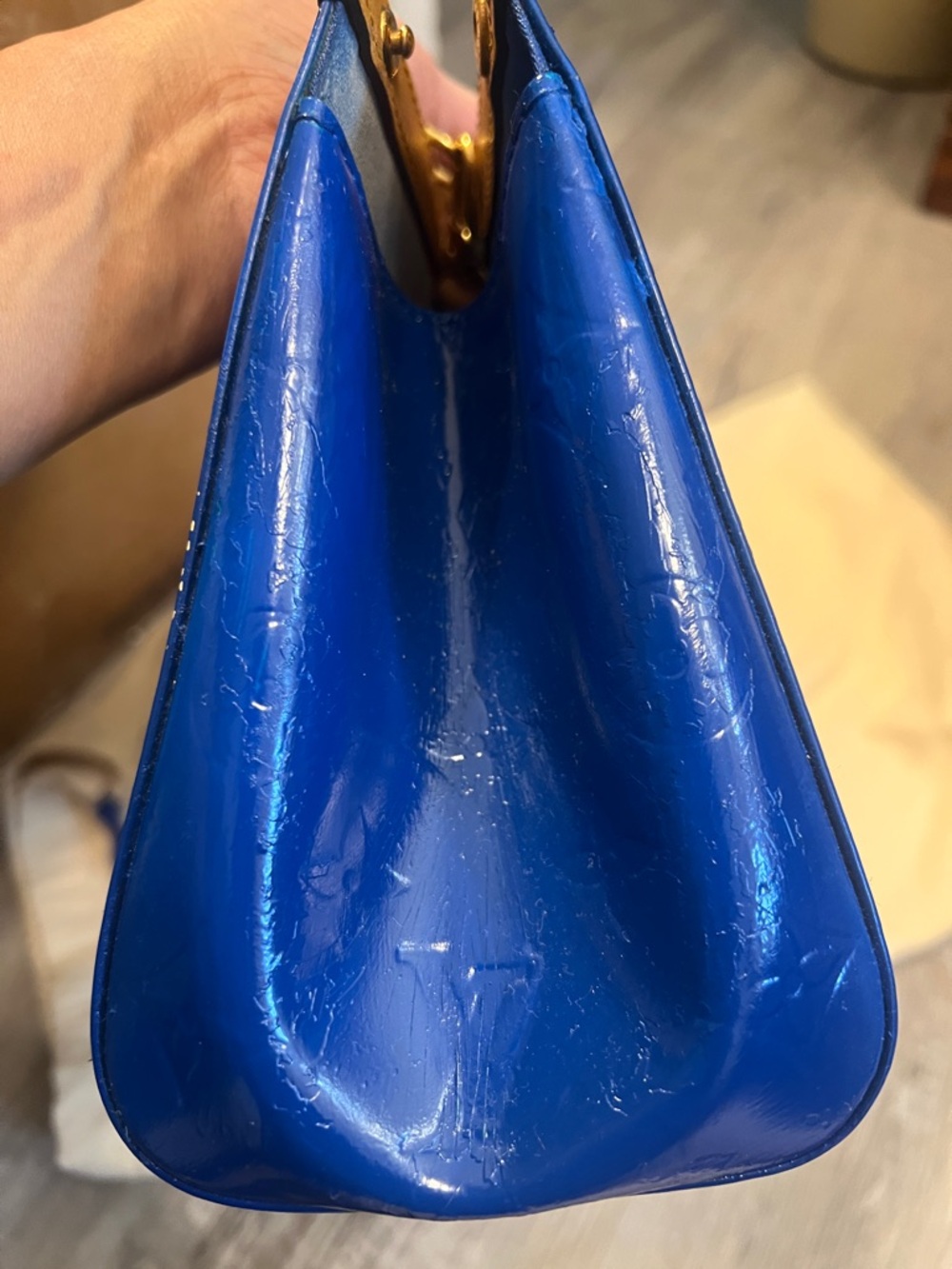Authentic pre-loved LV Handbag with removable strap and dust bag - Picture 4 of 6